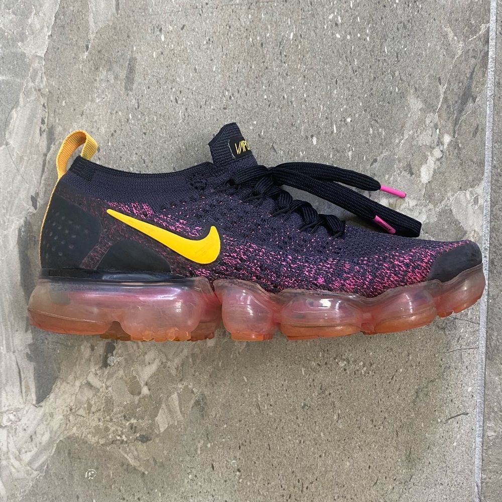 Nike Air Vapormax Flyknit 2 Women's 6.5 Pink Blast